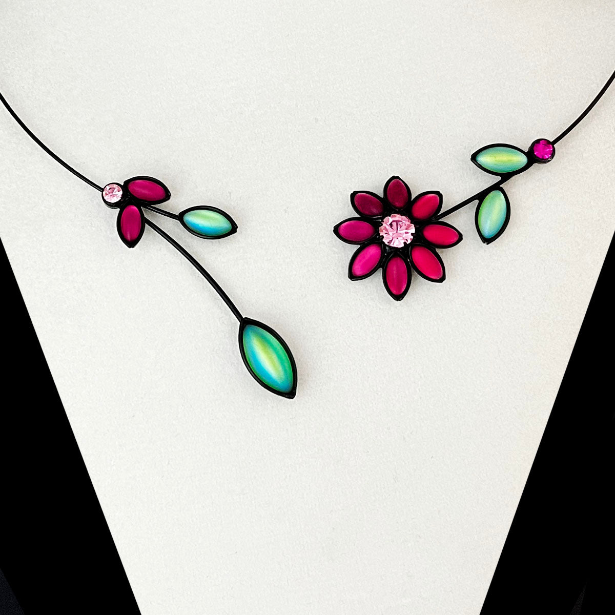 Daisy Necklaces