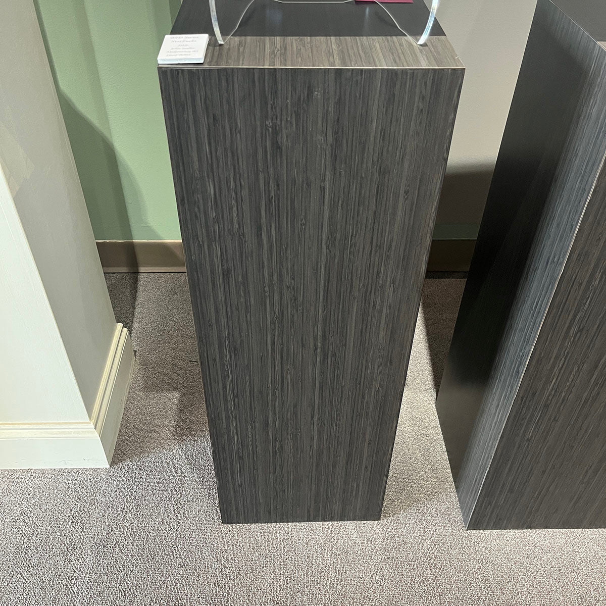 Medium Pedestals