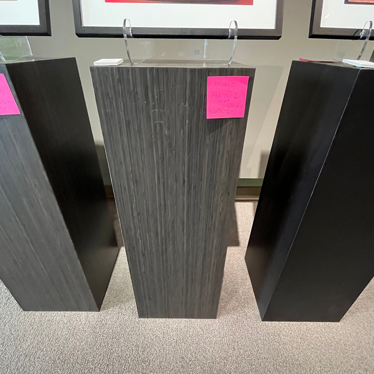 Medium Pedestals