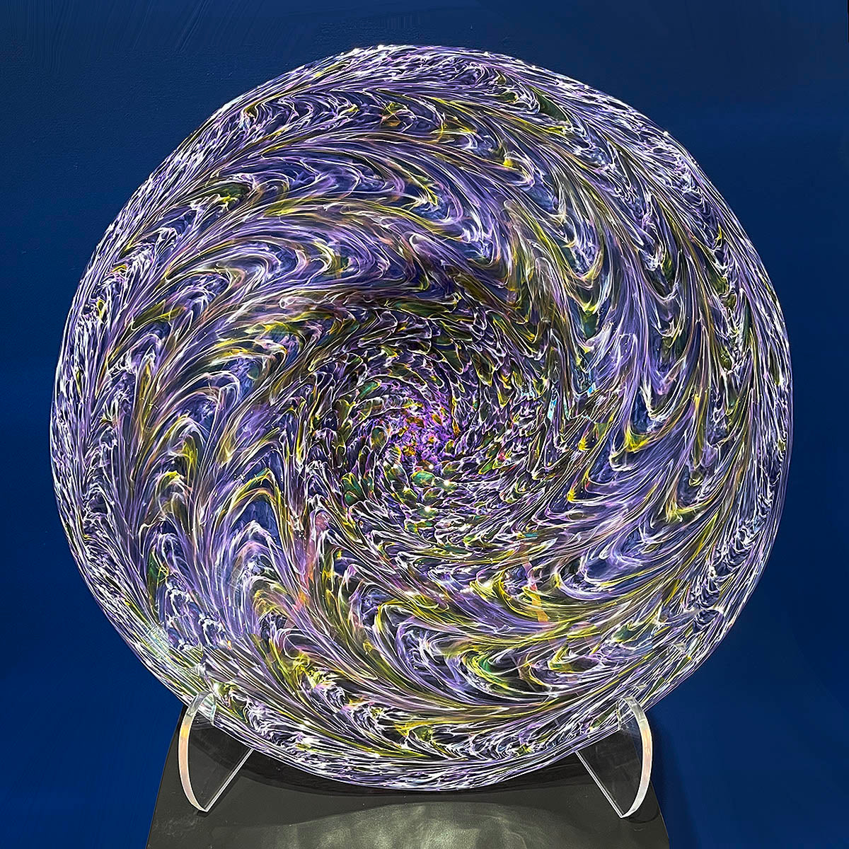 Wavy Bowl in Lilac/Amethyst