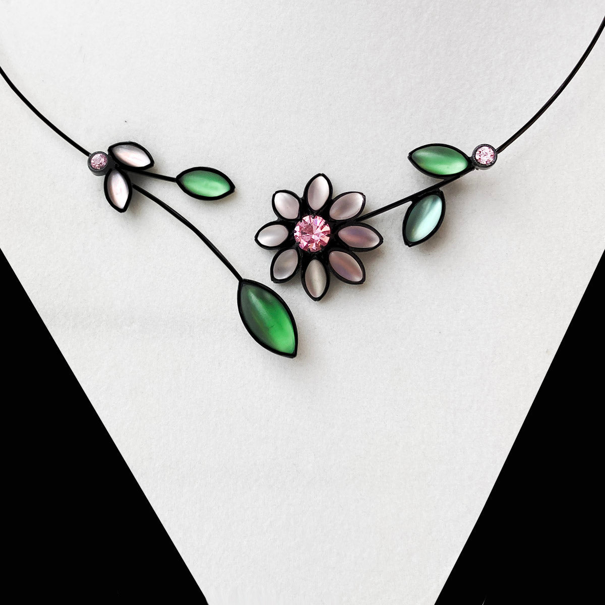 Daisy Necklaces