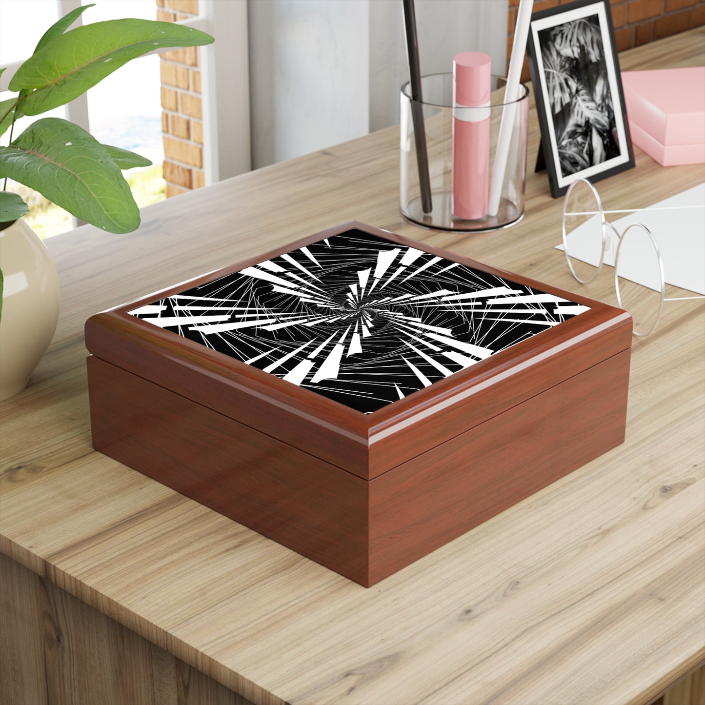 Modern Black and White Box