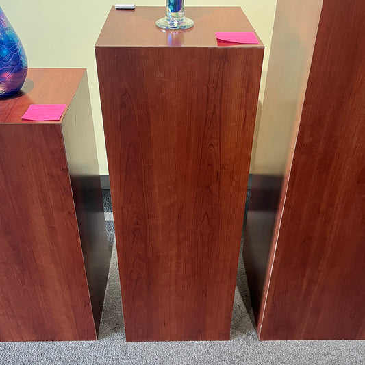Medium Pedestals